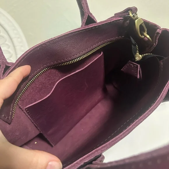 Portland Leather Raindrop Crossbody Floral Embroidered Burgundy Bag - Picture 3 of 13